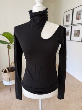 Asymmetric Cutout Turtleneck Long Sleeve Top - Black